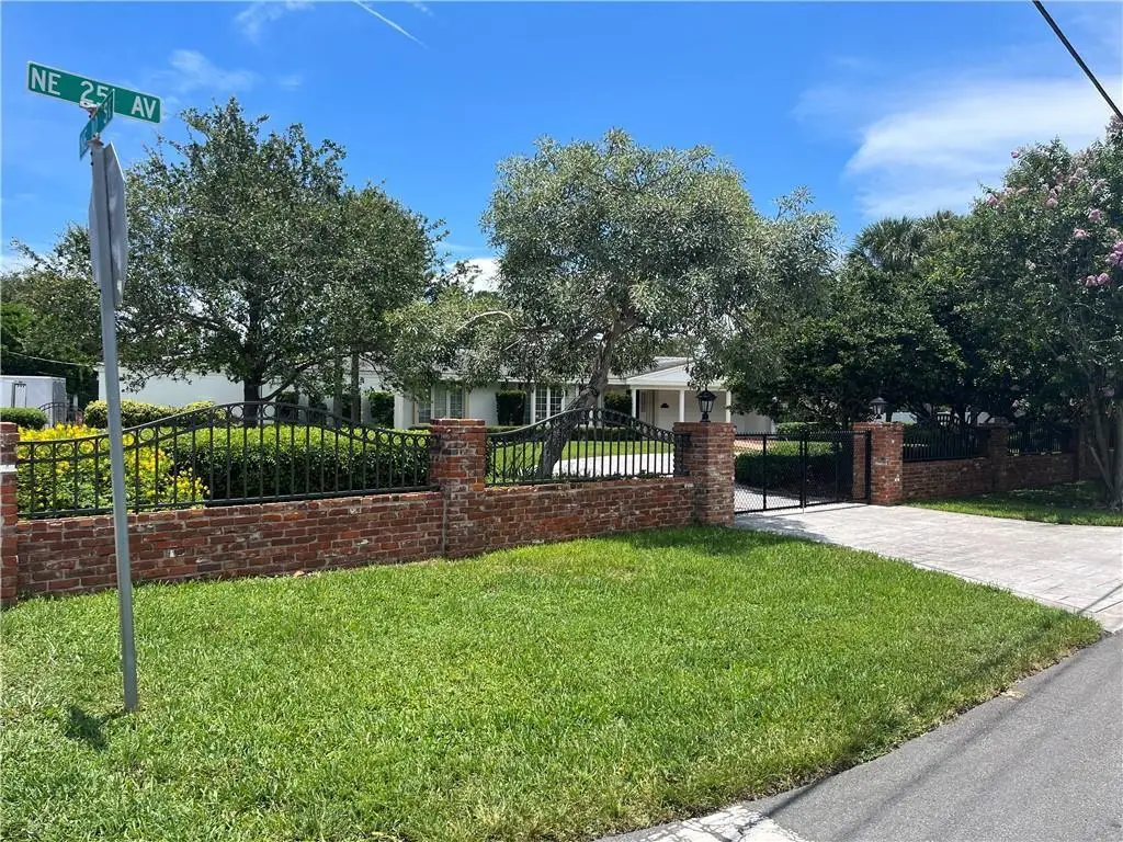 2500 NE 10th Street, Pompano Beach, FL 33062 - #1