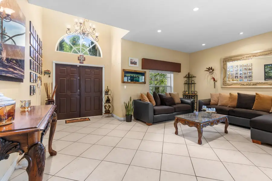 1021 NW 185th Avenue, Pembroke Pines, FL 33029 - #3