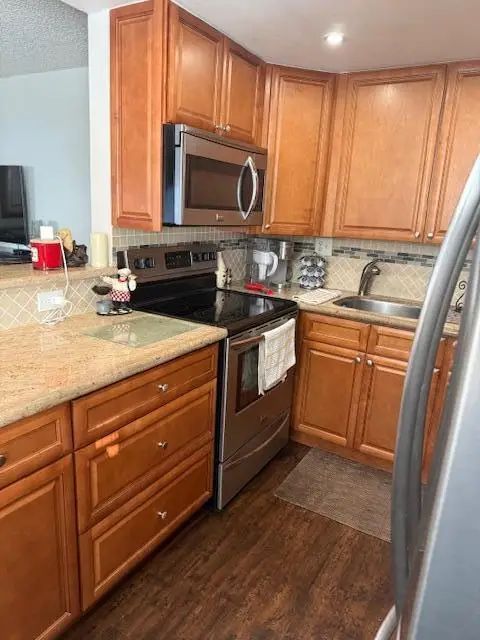 291 Flanders G Drive, Delray Beach, FL 33484