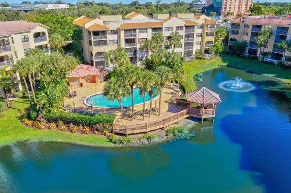 700 Uno Lago Drive #403, Juno Beach, FL 33408