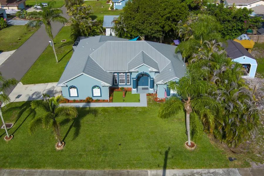 8173 SE Carlton Street, Hobe Sound, FL 33455 - #3