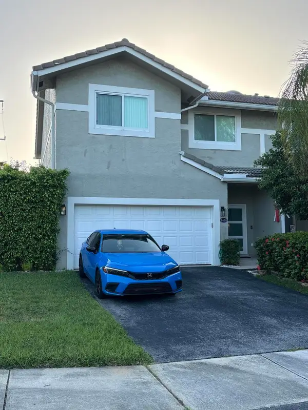 5428 Pointe Villa Drive #E, Lighthouse Point, FL 33064
