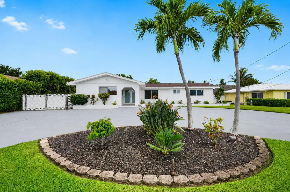 7951 W Lake Drive, Lake Clarke Shores, FL 33406 - #1