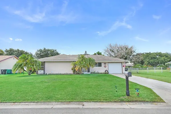 2065 SE Ancora Court, Port St Lucie, FL 34952
