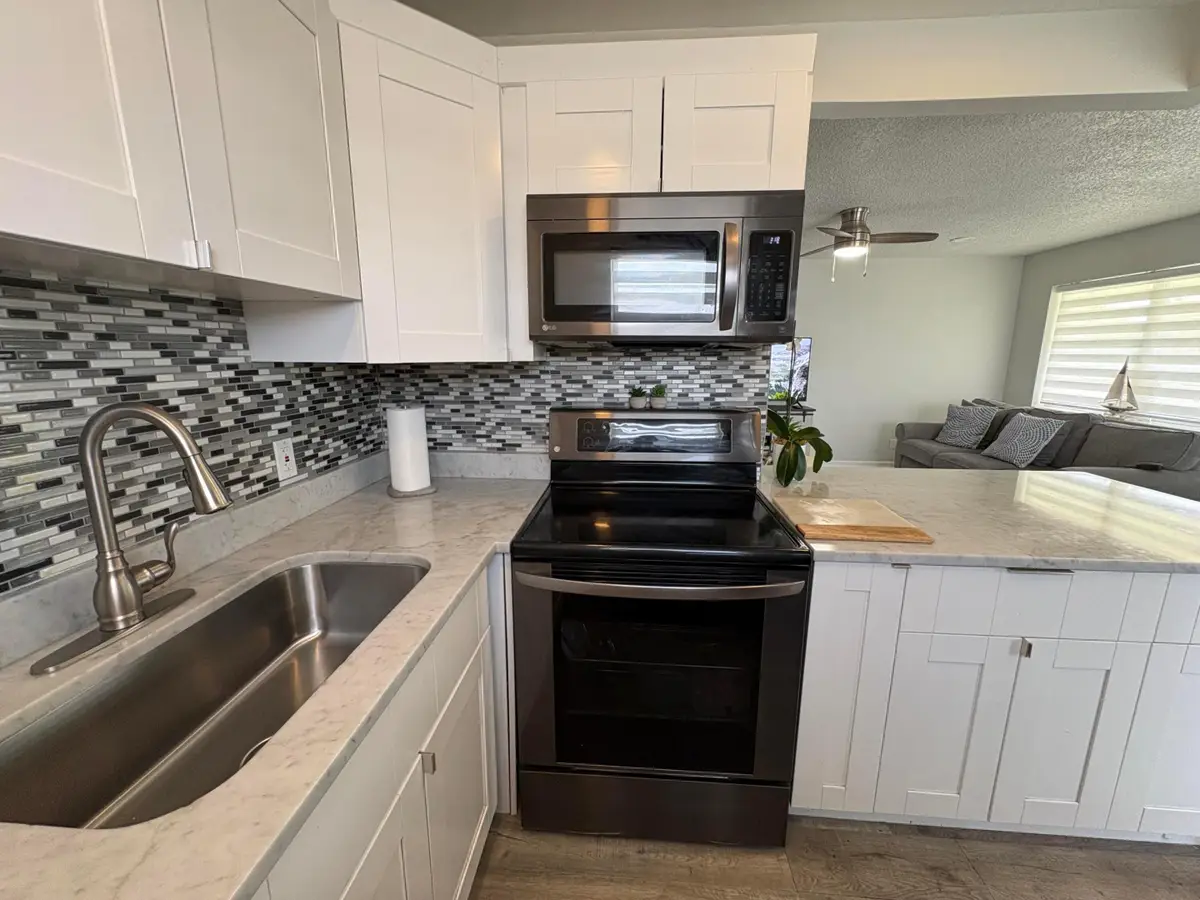277 Chatham N, West Palm Beach, FL 33417 - #1