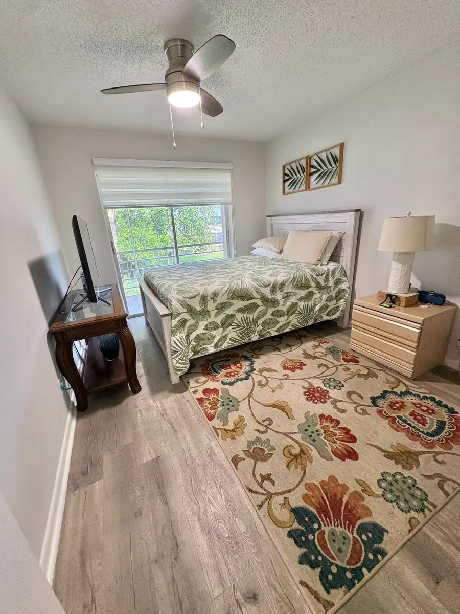277 Chatham N, West Palm Beach, FL 33417 - #3