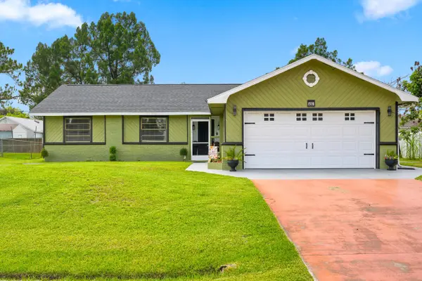 450 SE Thornhill Drive, Port St Lucie, FL 34983