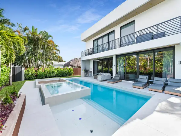 728 NE 17th Terrace, Fort Lauderdale, FL 33304