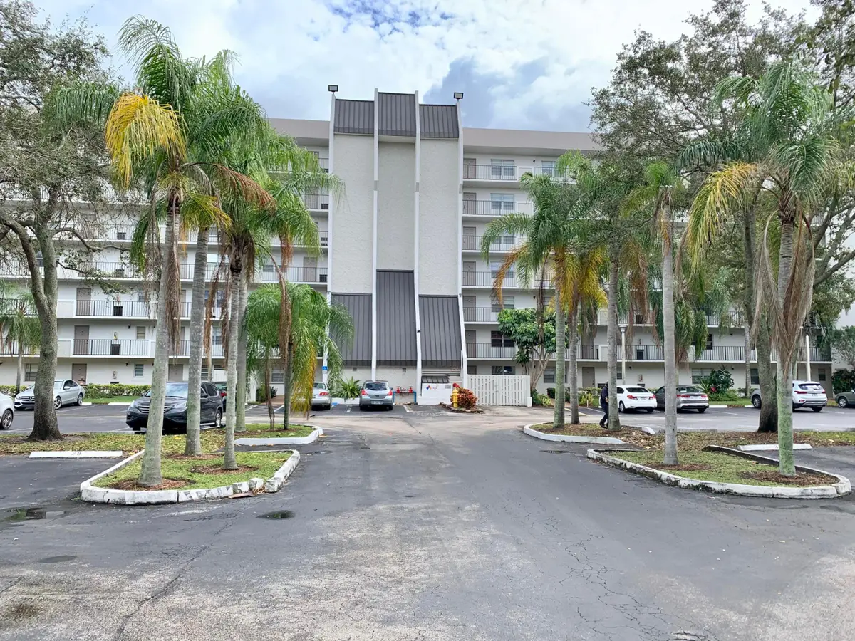 3100 W Rolling Hills Circle #309, Davie, FL 33328 - #1