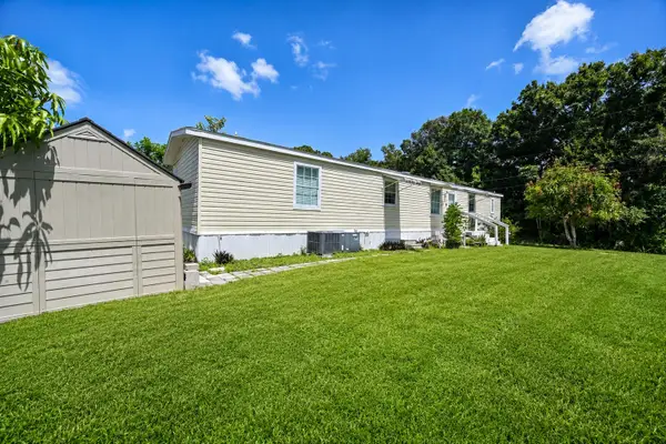 8137 SW Wildwood Drive, Stuart, FL 34997