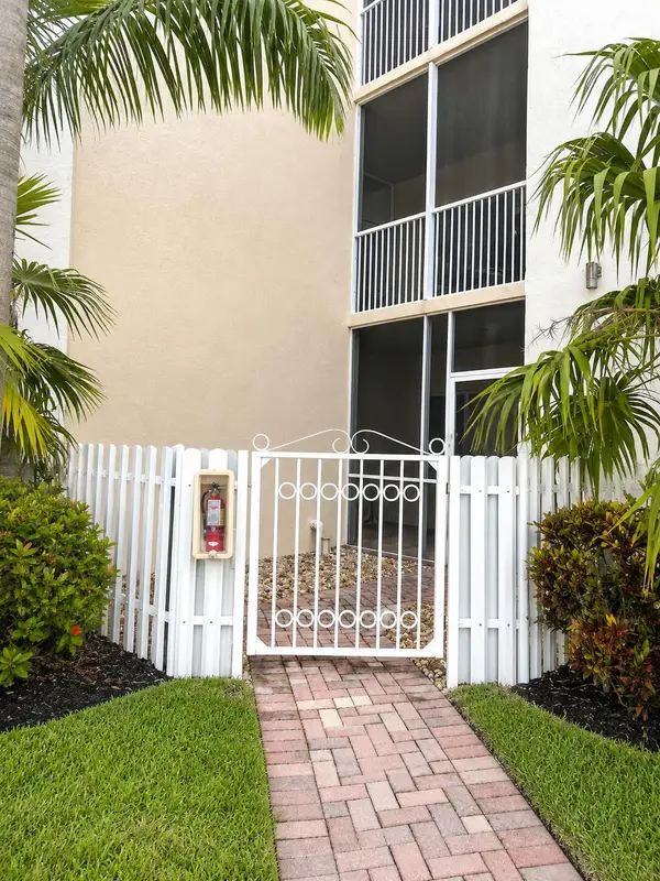 7775 Yardley Drive #115, Tamarac, FL 33321