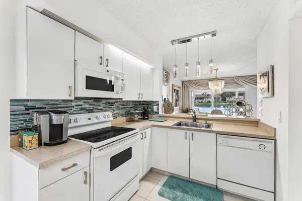 14388 Emerald Lake Drive #2, Delray Beach, FL 33446