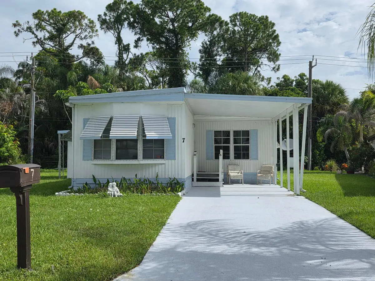 7 Quintana Roo Lane, Port Saint Lucie, FL 34952 - #1