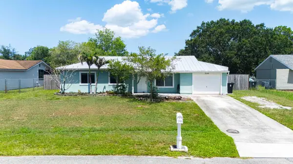 286 SW Kentwood Road, Port St Lucie, FL 34953