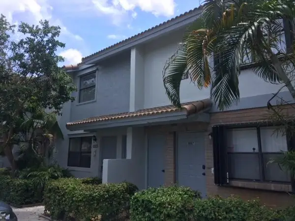 2753 S Oakland Forest Drive #102, Oakland Park, FL 33309