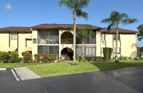 101 Lake Pine Circle #B-2, Greenacres, FL 33463