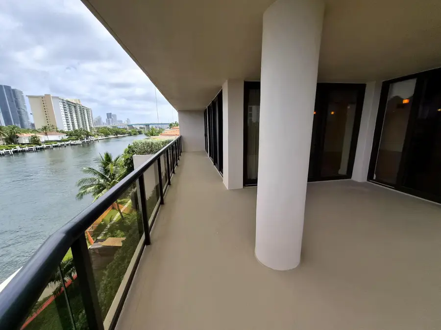 19667 Turnberry Way #4J, Aventura, FL 33180 - #2