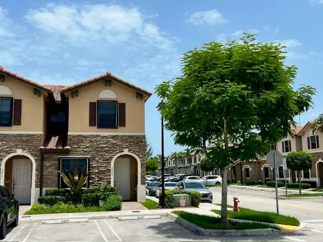 9207 W 33rd Lane, Hialeah, FL 33018 - #2
