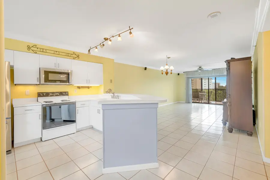 2334 S Cypress Bend Drive #602, Pompano Beach, FL 33069 - #2