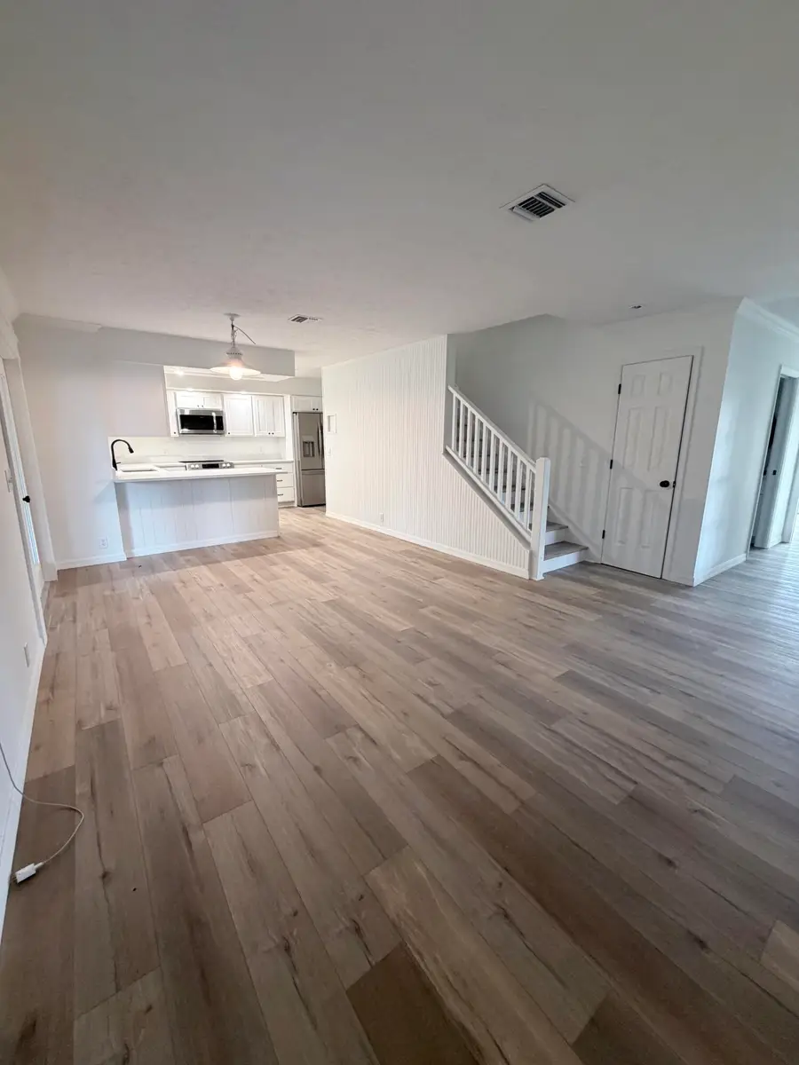 180 8th Court, Vero Beach, FL 32962 - #3