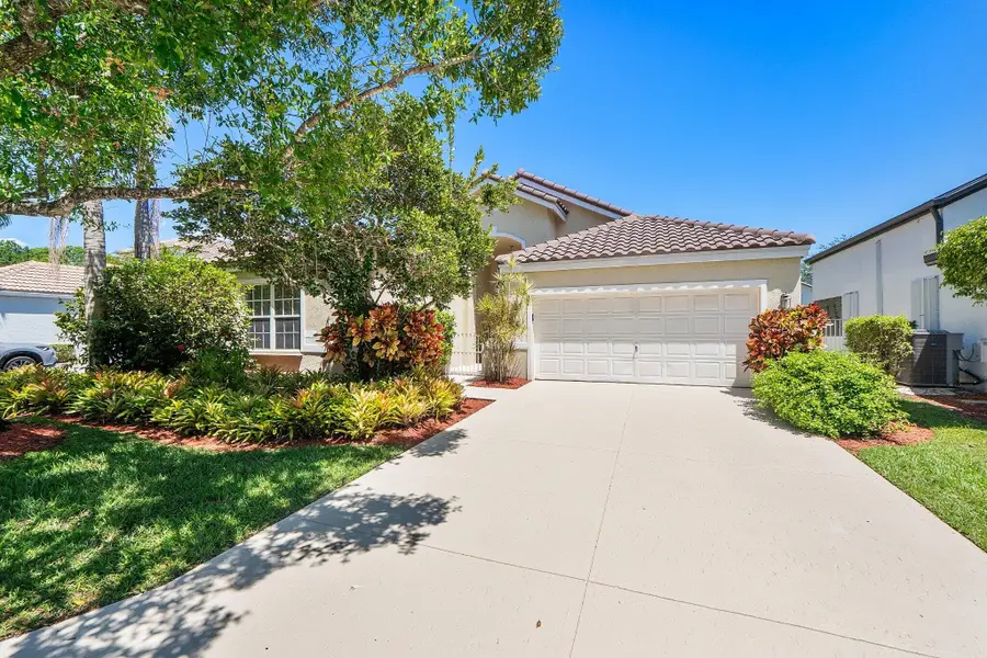 2016 Island Circle, Weston, FL 33326 - #2