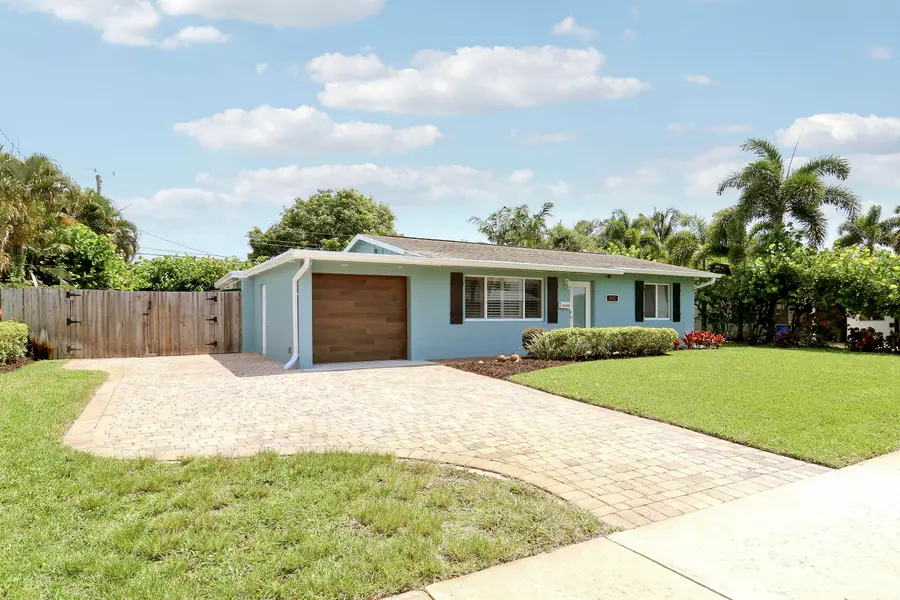 940 Dogwood Road, North Palm Beach, FL 33408 - #3