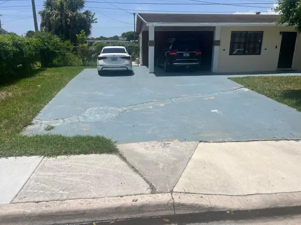 1131 W 1st Street, Riviera Beach, FL 33404