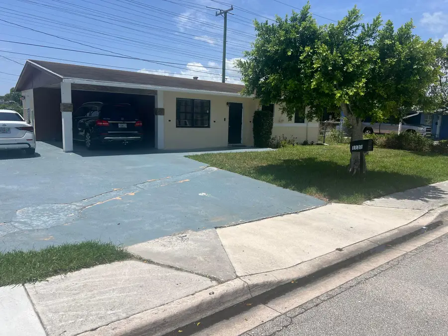 1131 W 1st Street, Riviera Beach, FL 33404 - #2