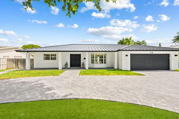 44 Fort Royal Isle, Fort Lauderdale, FL 33308