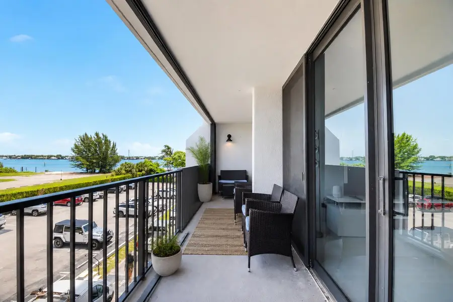 5600 N Flagler Drive #Unit 207, West Palm Beach, FL 33407 - #3