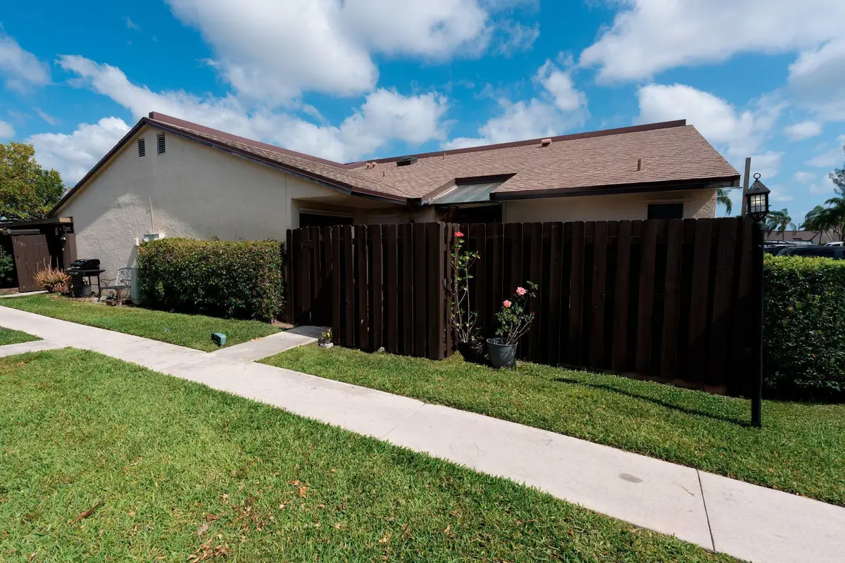 3504 Waterview Circle, Palm Springs, FL 33461 - #1