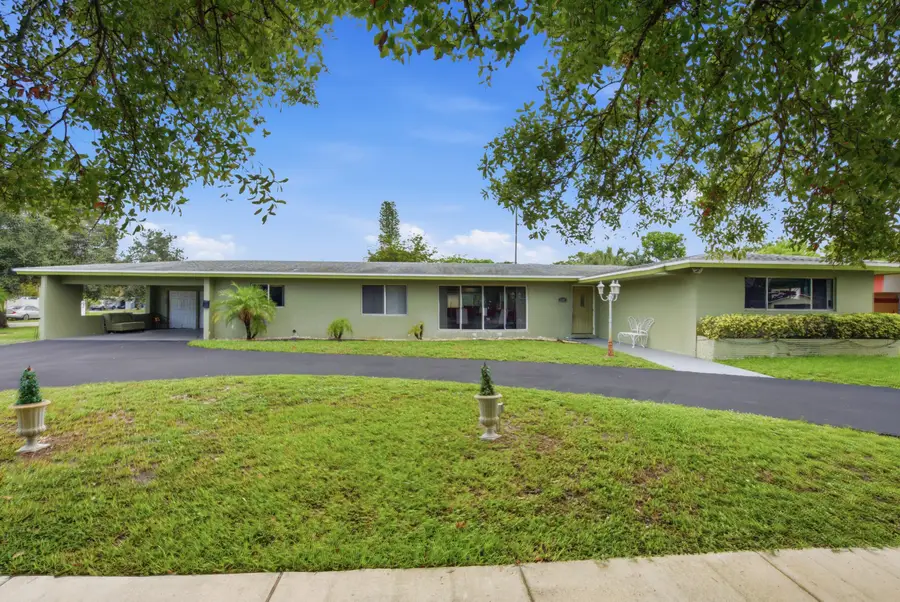 1000 Wyoming Avenue, Fort Lauderdale, FL 33312 - #2