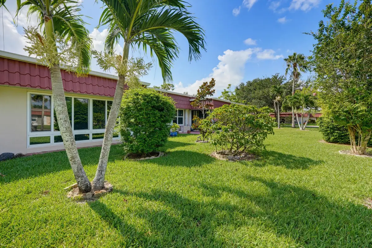 676 Laconia Circle #B, Lake Worth, FL 33467 - #1