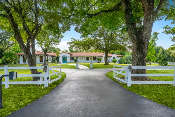4950 SW 145th Avenue, Southwest Ranches, FL 33330