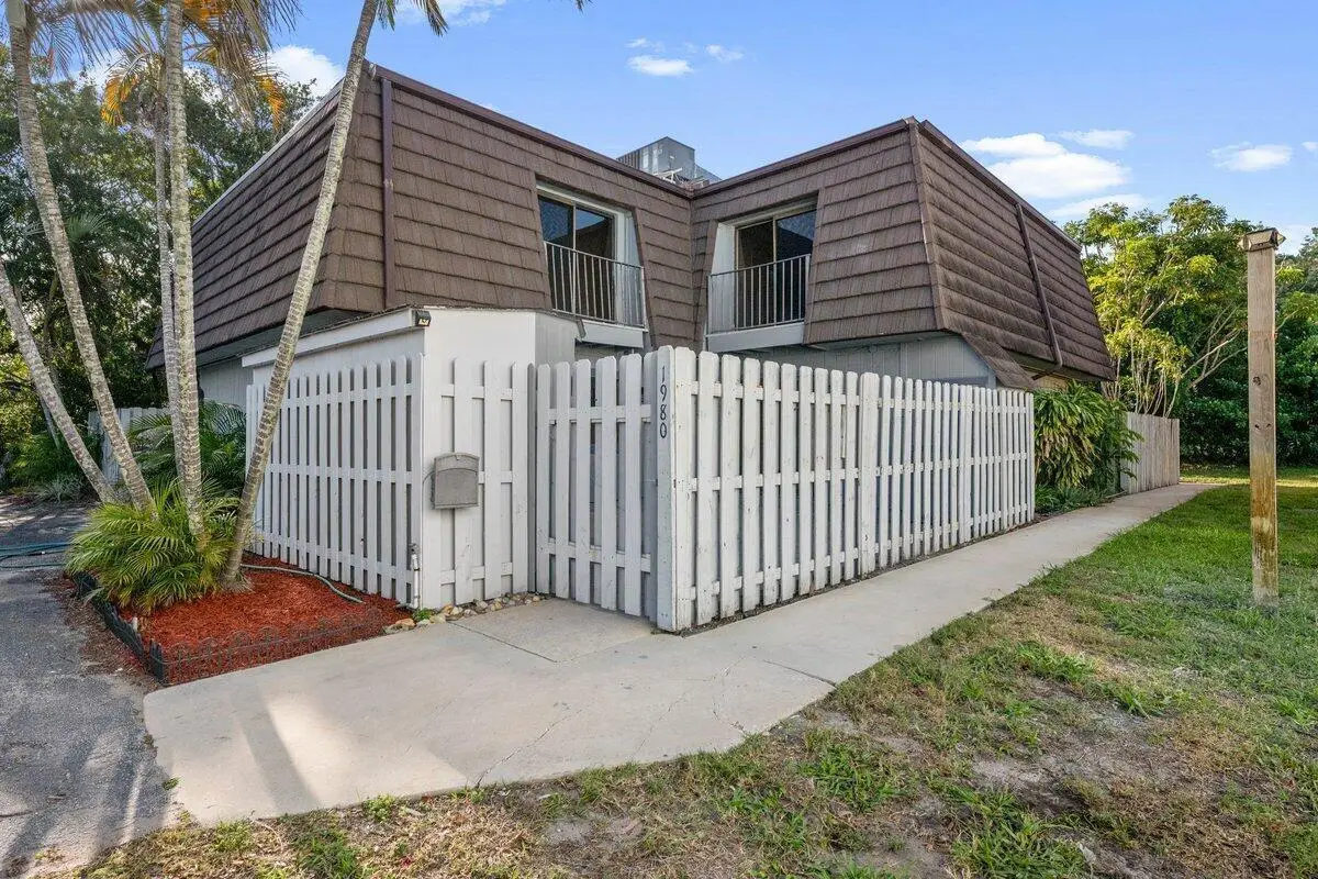 1980 NE Dixie Highway, Jensen Beach, FL 34957 - #1
