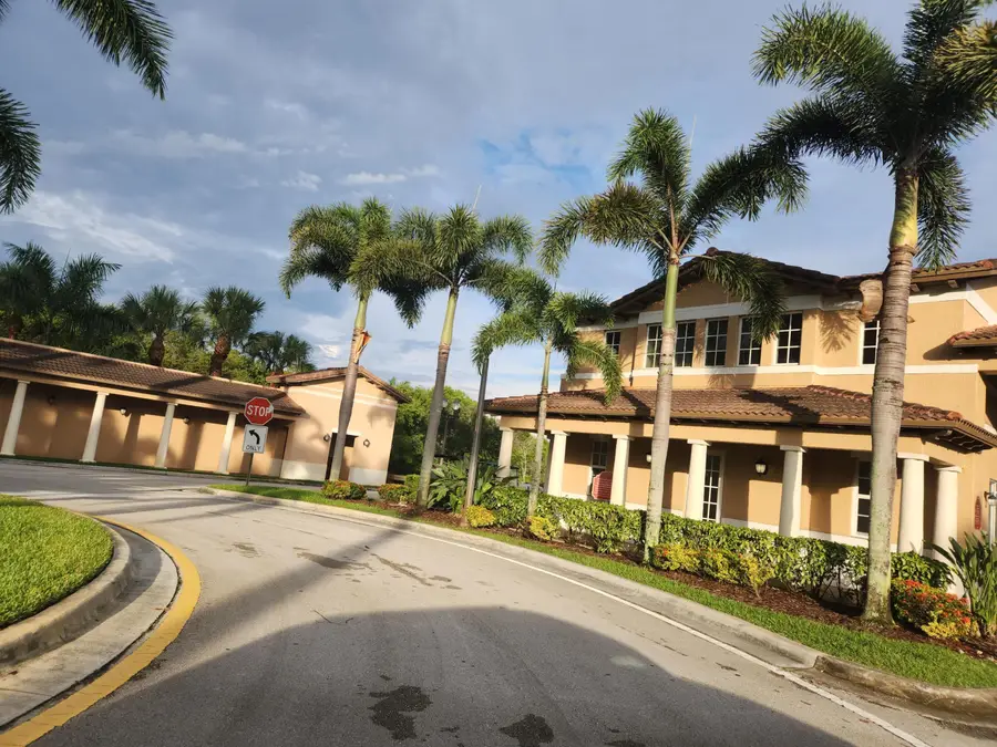 502 SW 147th Avenue, Pembroke Pines, FL 33027 - #2