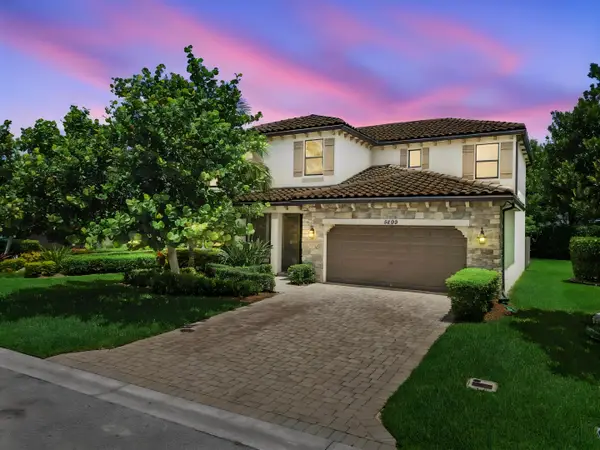 8899 Willow Cove Lane, Lake Worth, FL 33467