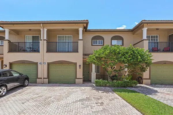6272 S Military Trail #203, Lake Worth, FL 33463