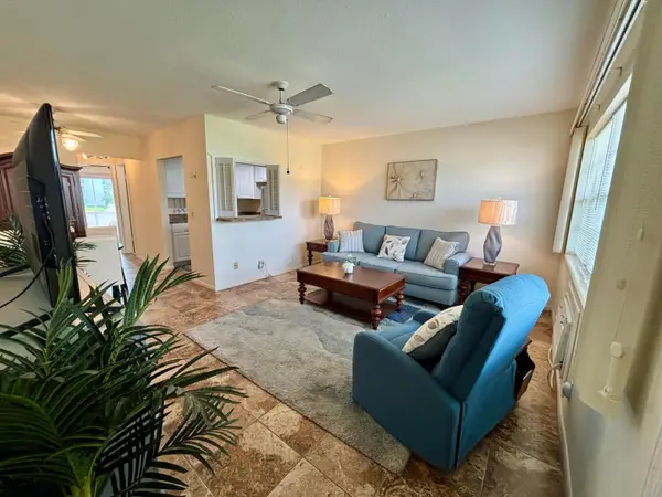 150 Easthampton G #150, West Palm Beach, FL 33417