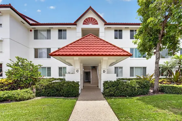 104 Half Moon Circle #D2, Hypoluxo, FL 33462