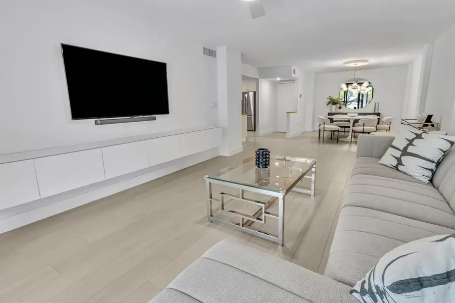 2806 N 46th Avenue #D334, Hollywood, FL 33021 - #3