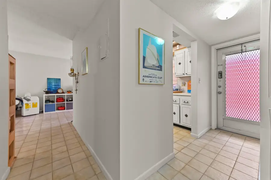 22 Golfs Edge D, West Palm Beach, FL 33417 - #3