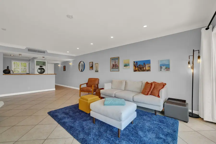 1501 E Broward Boulevard #810, Fort Lauderdale, FL 33301 - #3
