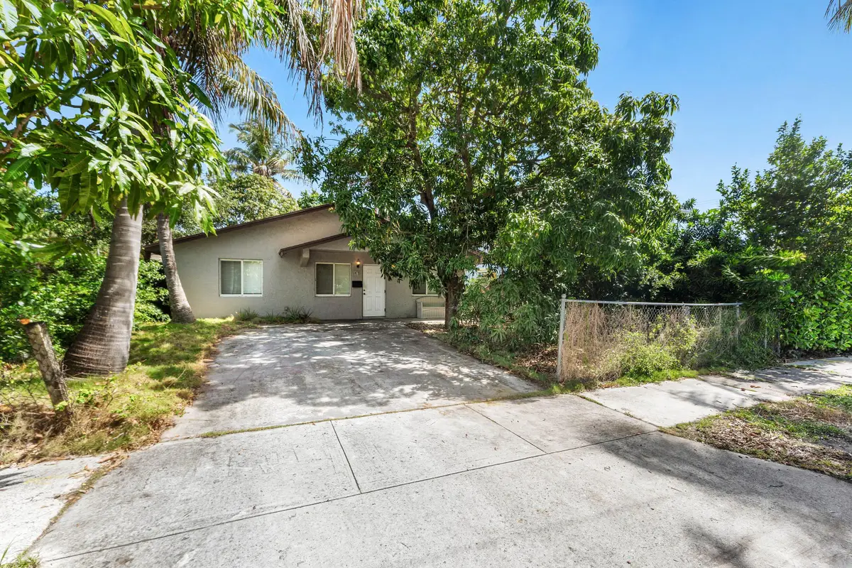 417 Upland Road, West Palm Beach, FL 33401 - #1