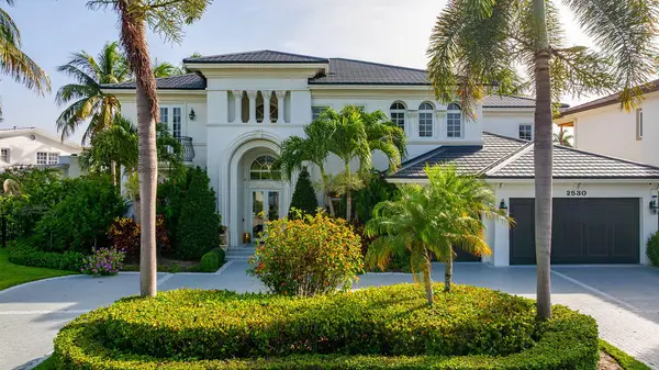 2530 NE 31st Court, Lighthouse Point, FL 33064