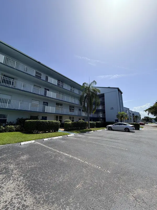 7640 NW 18th Street #104, Margate, FL 33063