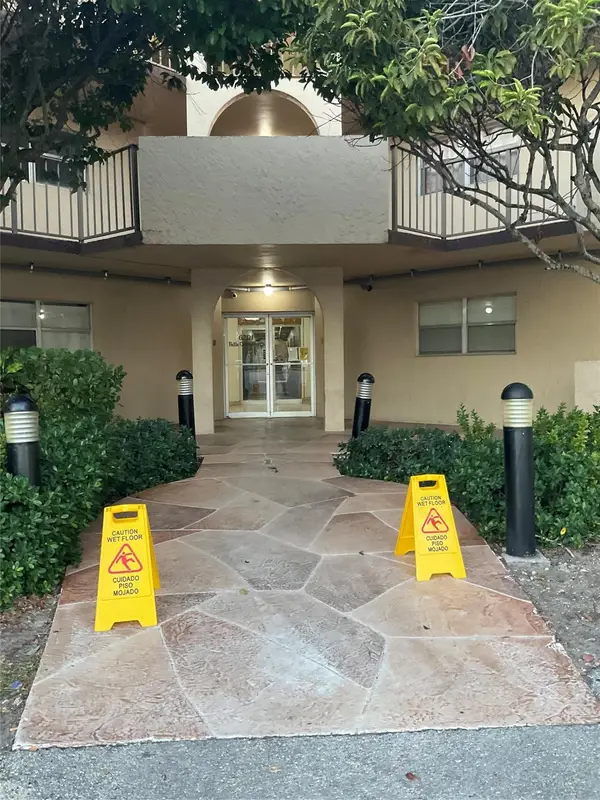 6201 N Falls Cir Drive #309, Lauderhill, FL 33319