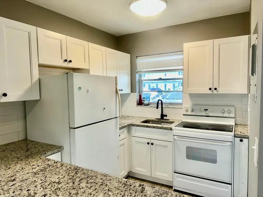 1113 Lake Terrace #107, Boynton Beach, FL 33426 - #3