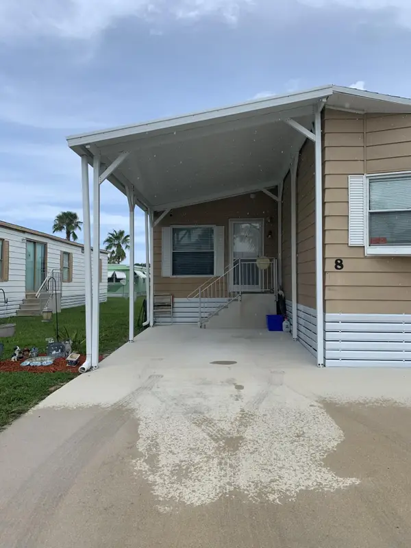 8 SE Hernando Lane, Port St Lucie, FL 34952