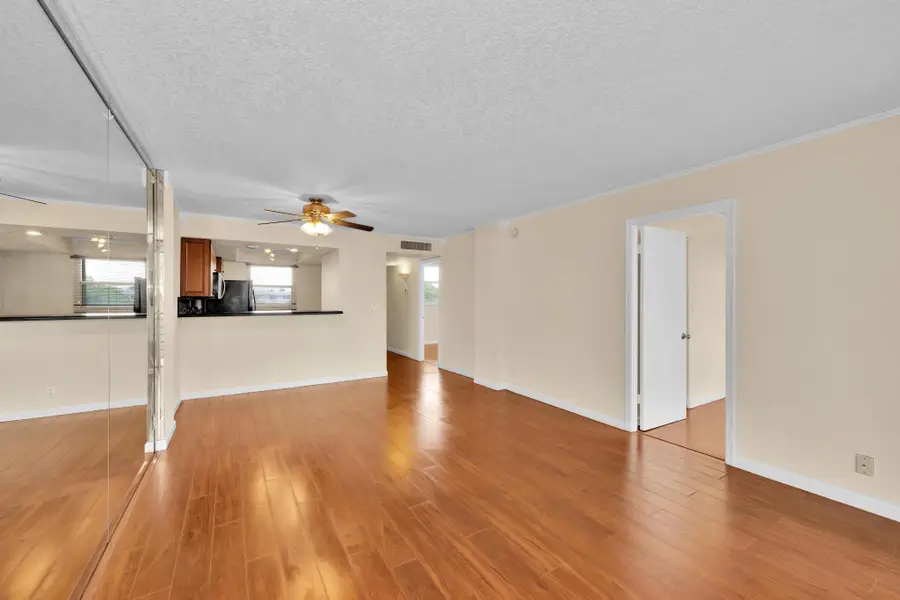118 Royal Park Drive #4G, Oakland Park, FL 33309 - #3